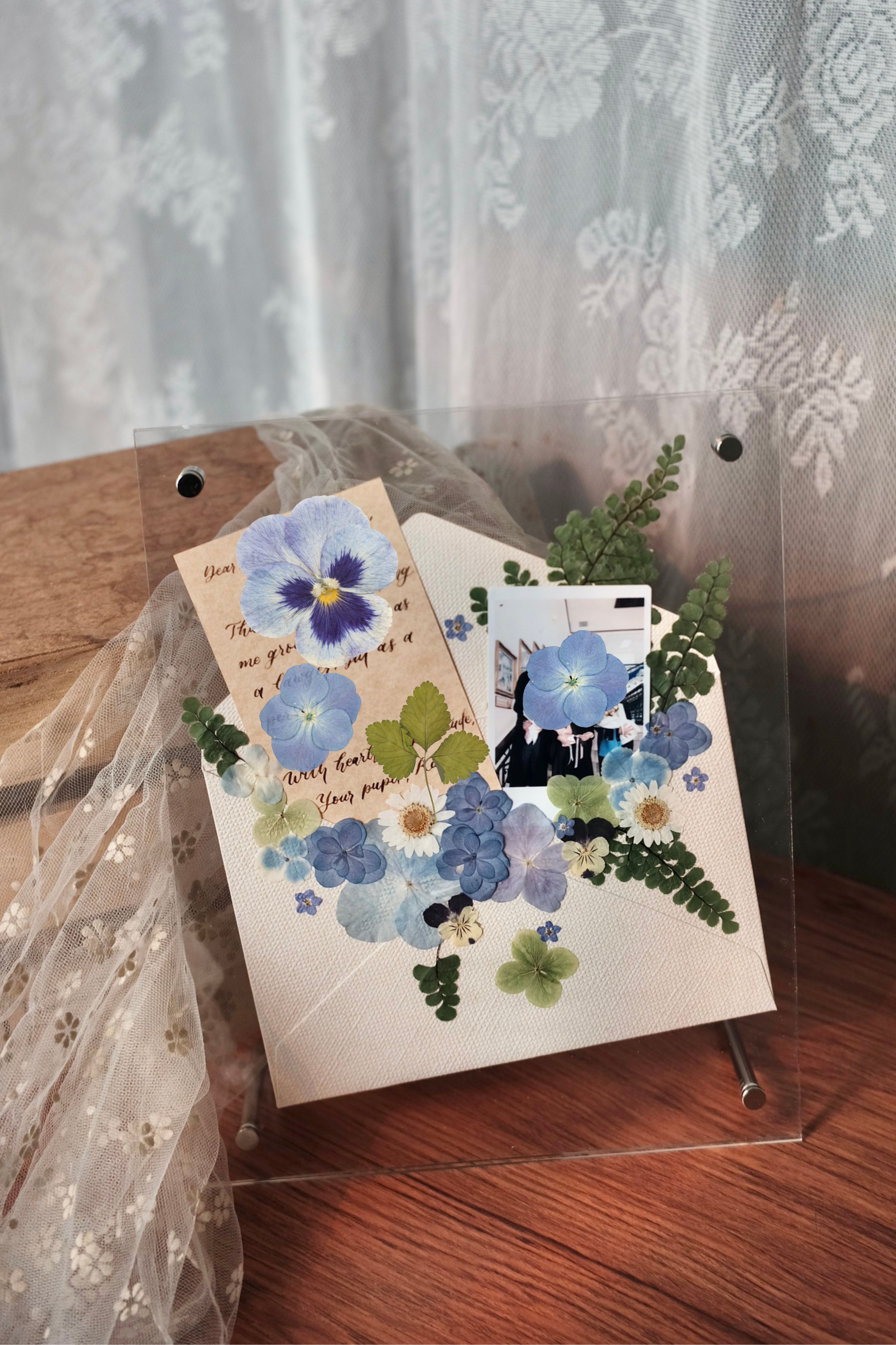Personalised Pressed Flower Frame | 8 Inch
